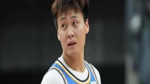 瑞士国门奥姆林受伤离队 科贝尔紧急递补入选